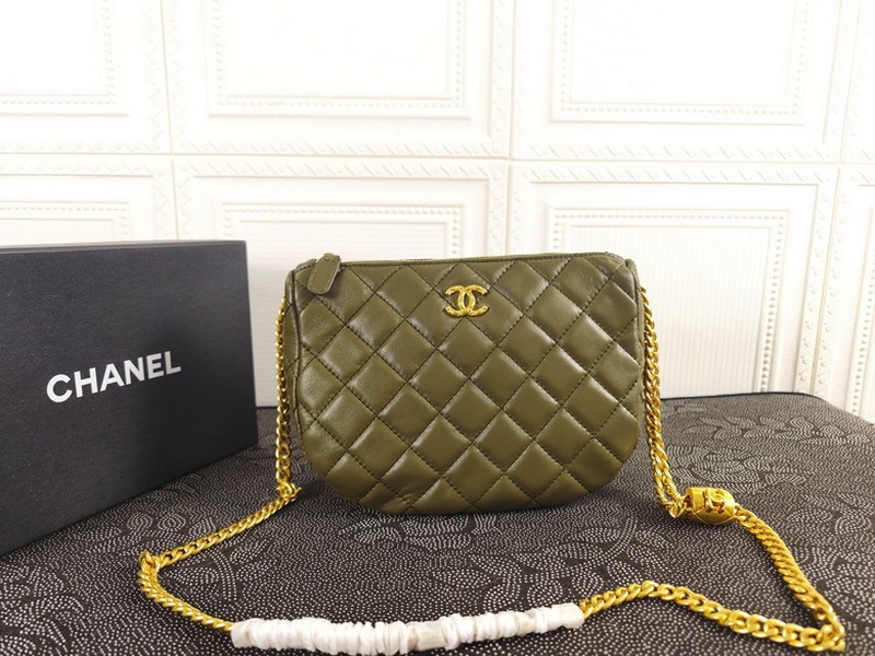 Chanel Handbags 824